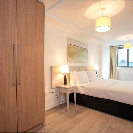Grand Canal Quay Apartment